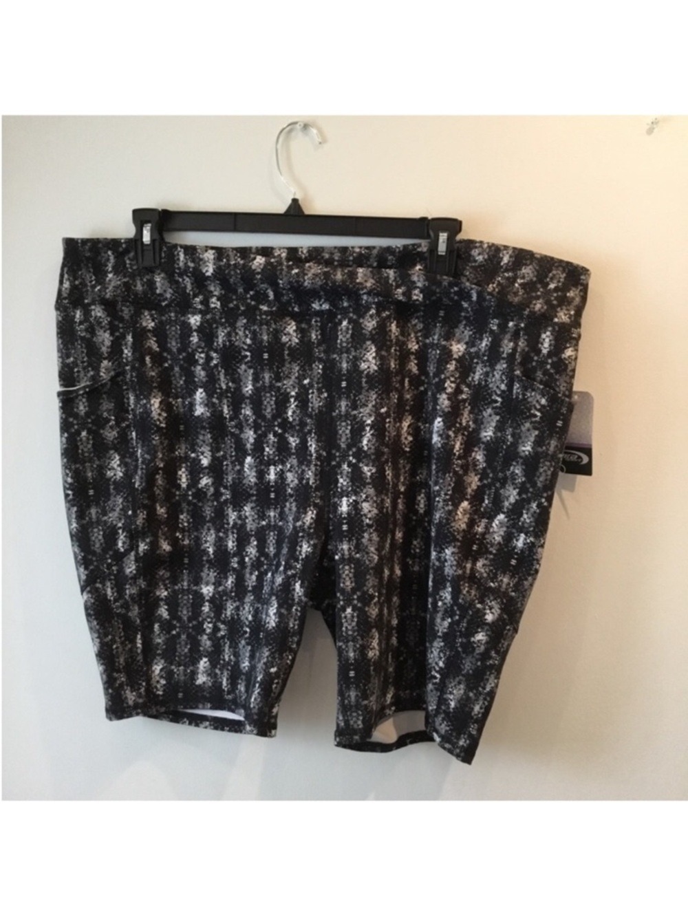 MTA Sport 3X Black White & Gray Printed Bike Shorts Athletic Stretch Pockets - Picture 2 of 10